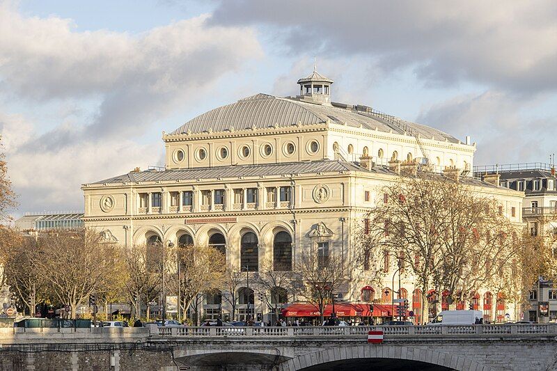 File:Théâtre Sarah-Bernhardt 1.jpg