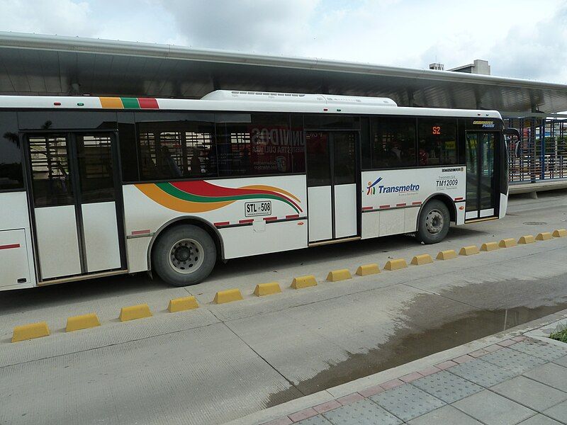 File:Transmetro bus 2010-07-15.jpg