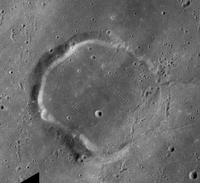 File:Wallace crater AS17-M-2908.jpg