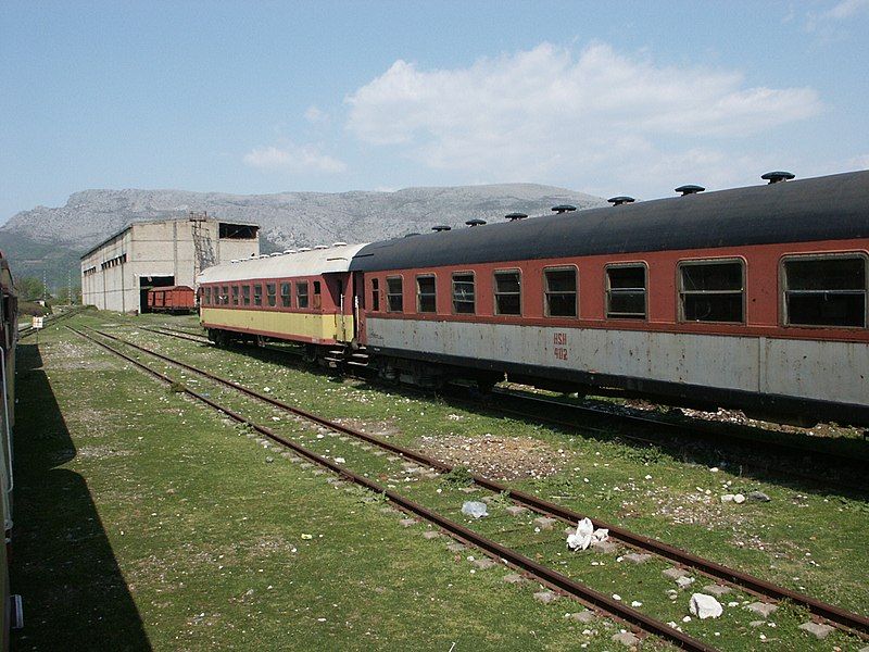 File:Albania trains 4.jpg