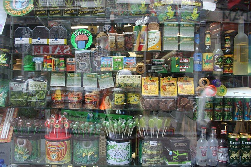 File:Amsterdam-420-cannabis-products-window.jpg