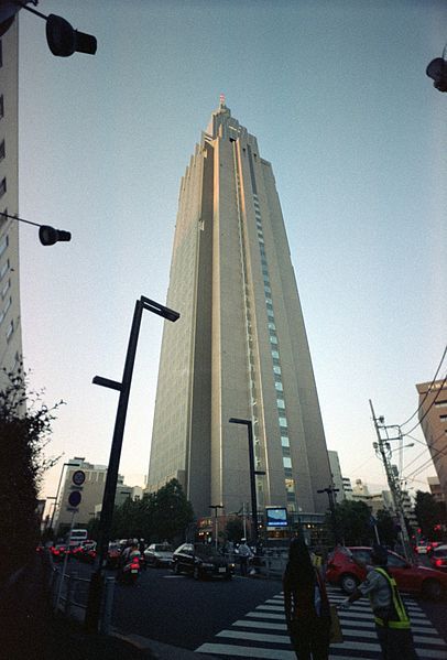 File:DoCoMoTower-Yoyogi-St-East.jpg