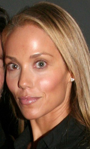 File:Elizabeth Berkley 2008.jpg