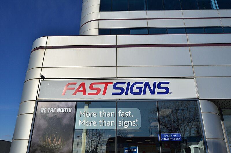 File:FastsignsMarkham3.jpg