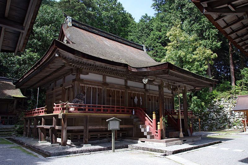 File:Hiyoshi-taisha higashihongu-honden01nt3200.jpg