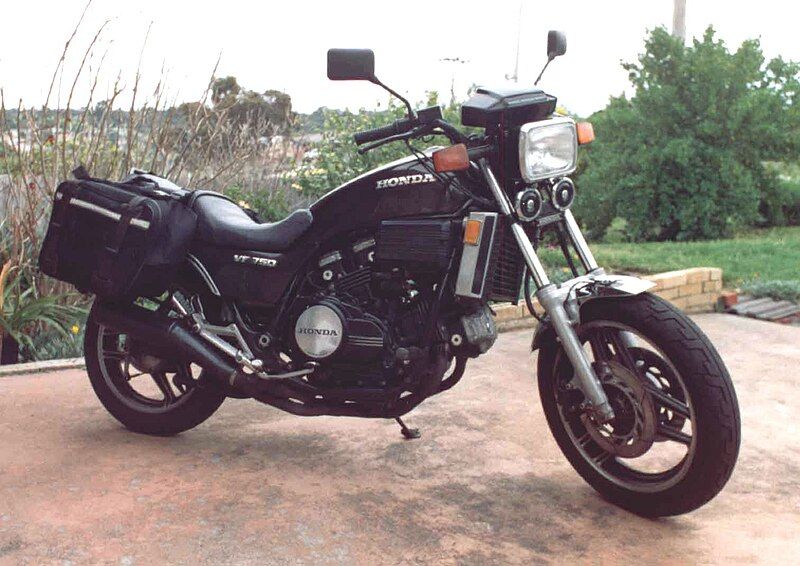 File:Honda VF750.JPG