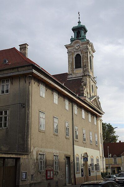 File:Korneuburg Anlageehemaugustinerklosterundkirche.jpg