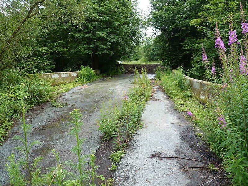 File:Marsh Brook Bridge.jpg