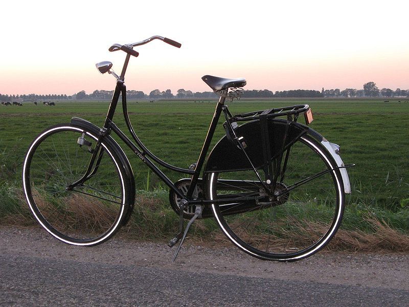 File:Opoefiets lara.jpg