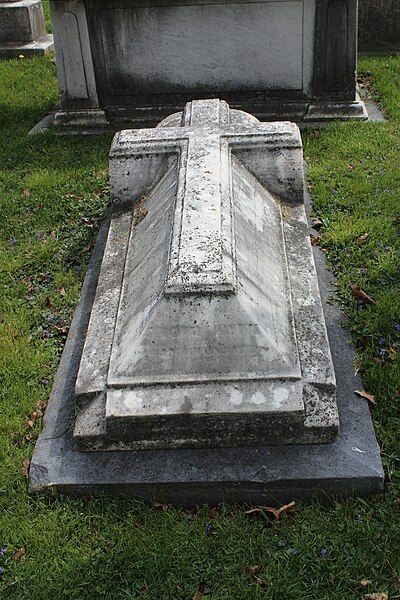 File:Percival Drayton gravestone.jpg