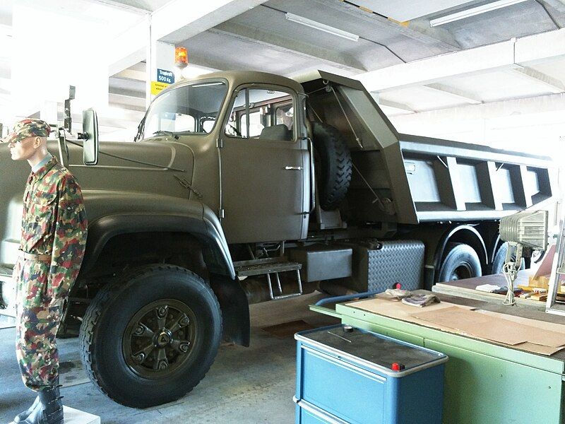 File:Saurer D330N Seite.jpg