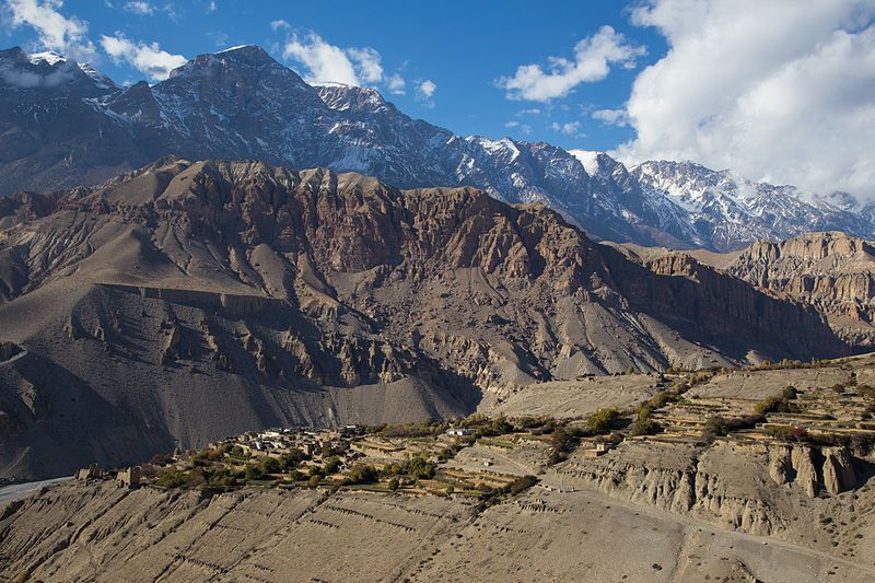 File:Tangbe, Upper Mustang.jpg