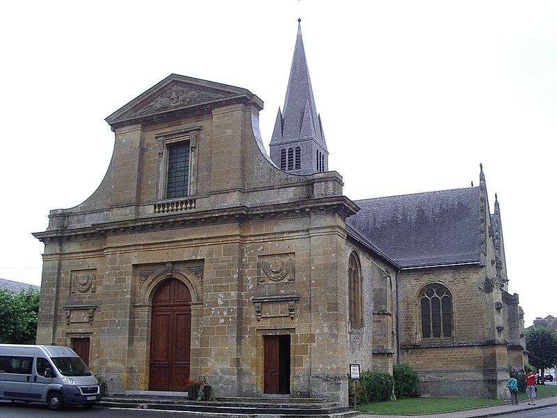 File:Église Notre-Dame d'Attigny.JPG