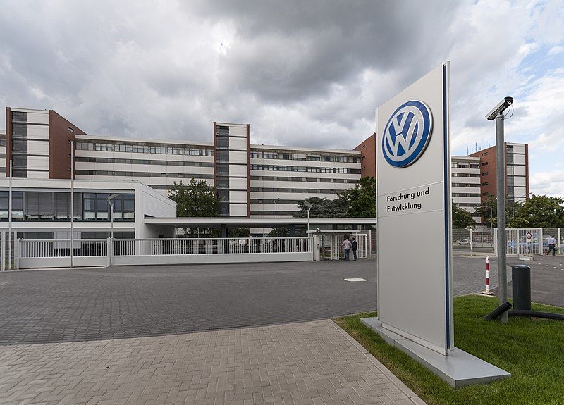 File:2011-07-18-wolfsburg-by-RalfR-05.jpg