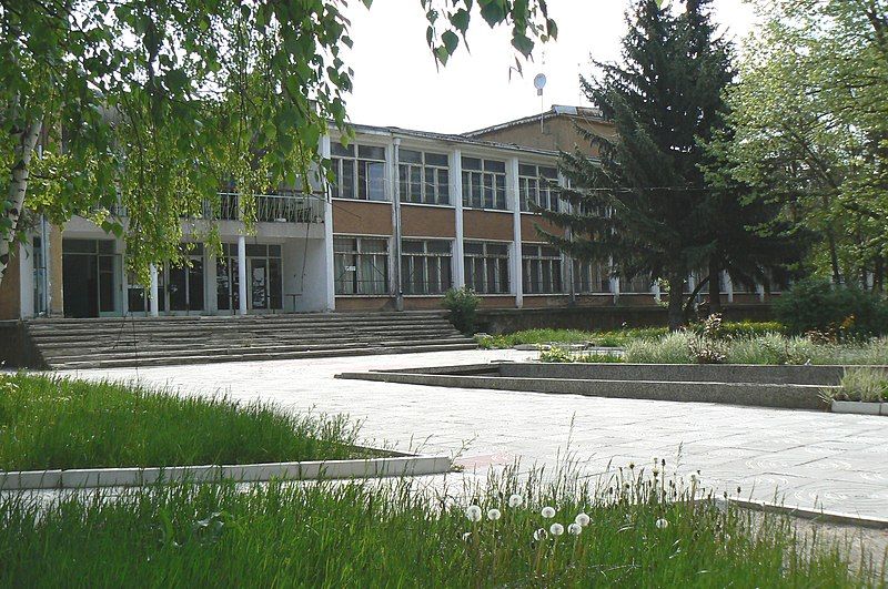 File:Batanovtsi-library.jpg