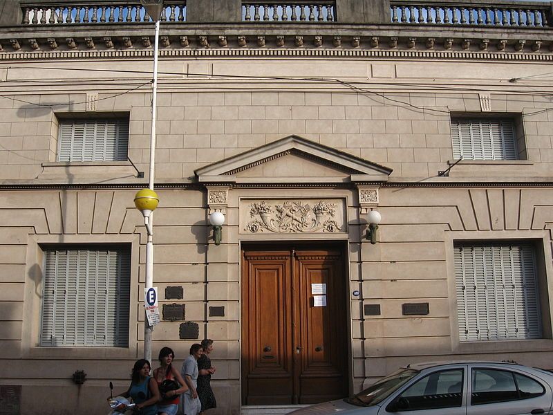 File:Biblioteca San Pedro.JPG