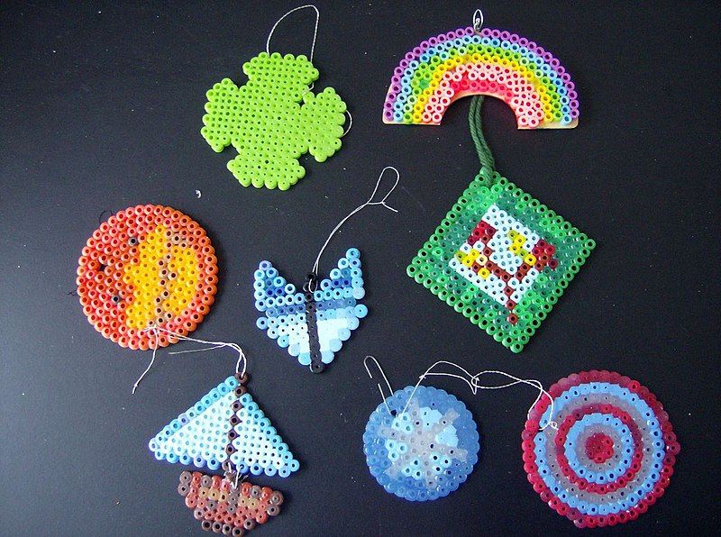 File:Buegelperlen perler beads.jpg