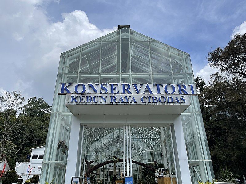 File:Cibodas Conservatory.jpg