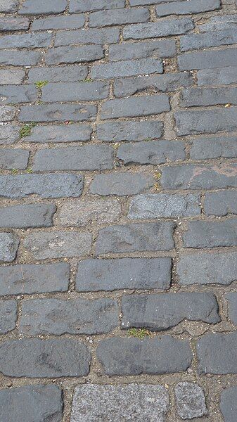 File:Cobblestones (2).jpg