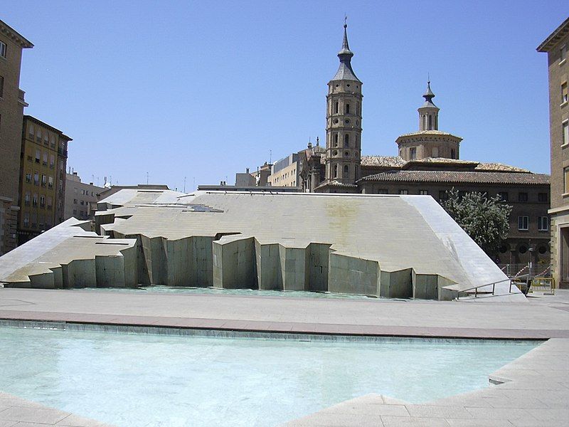 File:Fuente Hispanidad Zgz.jpg