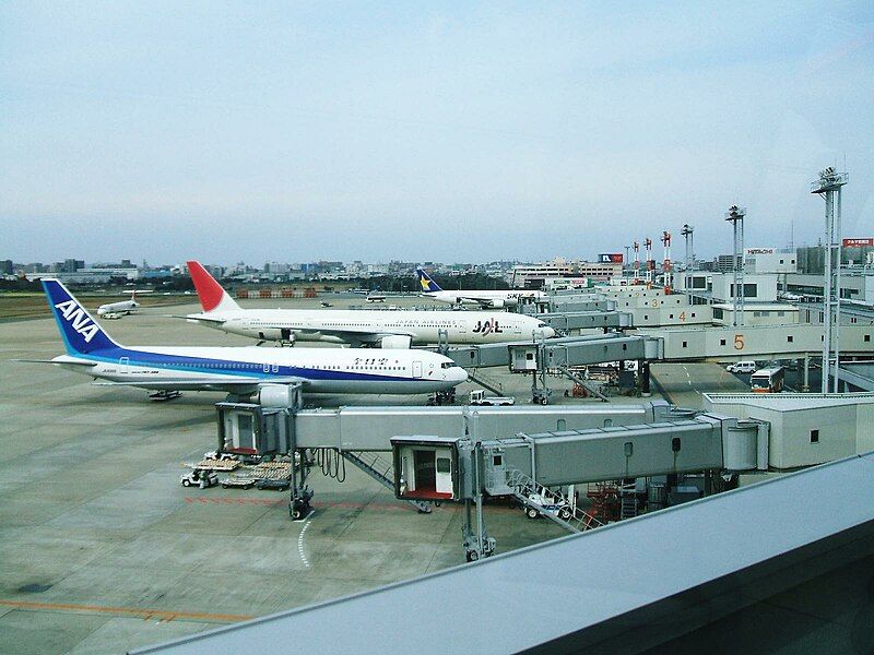 File:Gates1to6atFukuokaAirportTerminal3Apron.JPG