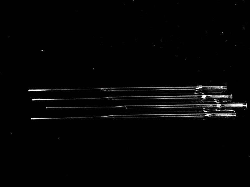 File:Glass pasteur pipette.jpg