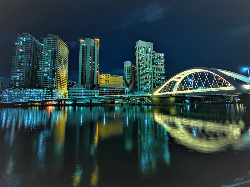 File:Intramuros-Binondo Bridge.jpg