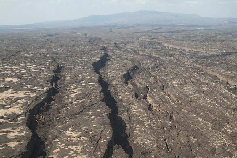 File:Manda-Hararo rift, Afar.jpg