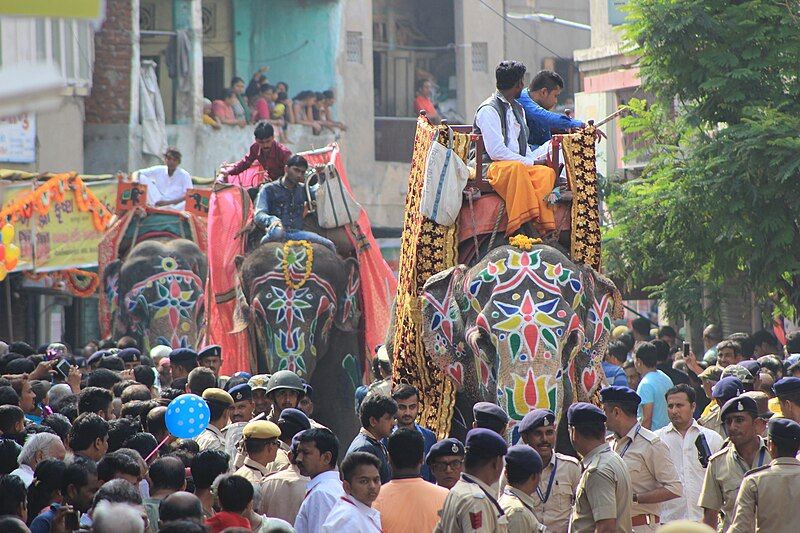 File:Rathyatra Ahmedabad.jpg