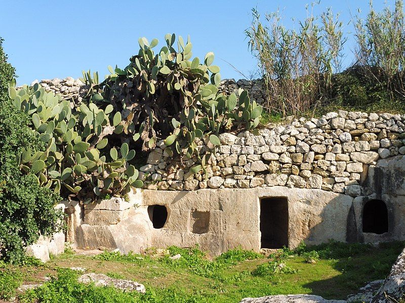 File:Salina Catacombs 5.jpg