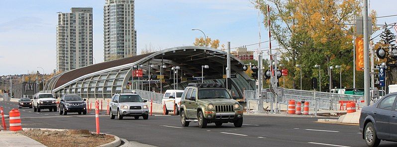 File:Shaganappi Point LRT.JPG