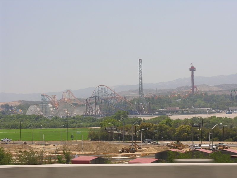 File:SixFlagsmagicMountain.JPG