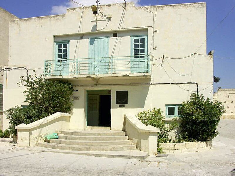 File:Tal-Handaq School Hall.jpg