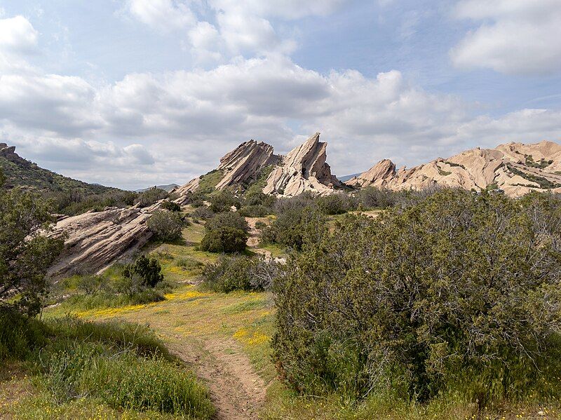 File:Vasquez Rocks chaparral.jpg