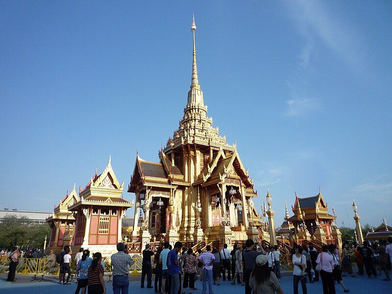 File:พระเมรุ สมเด็จพระเจ้าภคินีเธอ เจ้าฟ้าเพชรรัตนราชสุดา สิริโสภาพัณณวดี.JPG