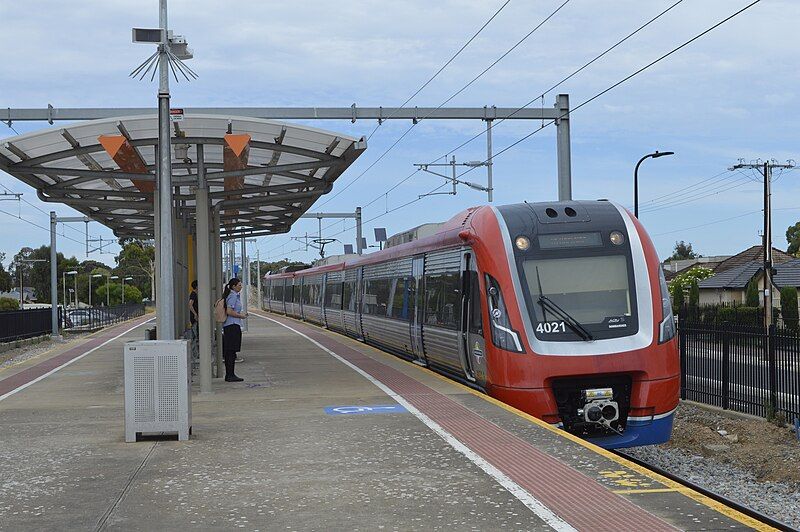 File:Ascot Park station.jpg