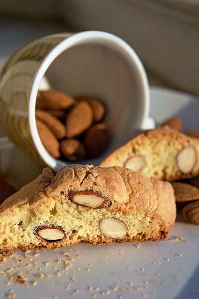 File:Cantuccini-Toscani.jpg