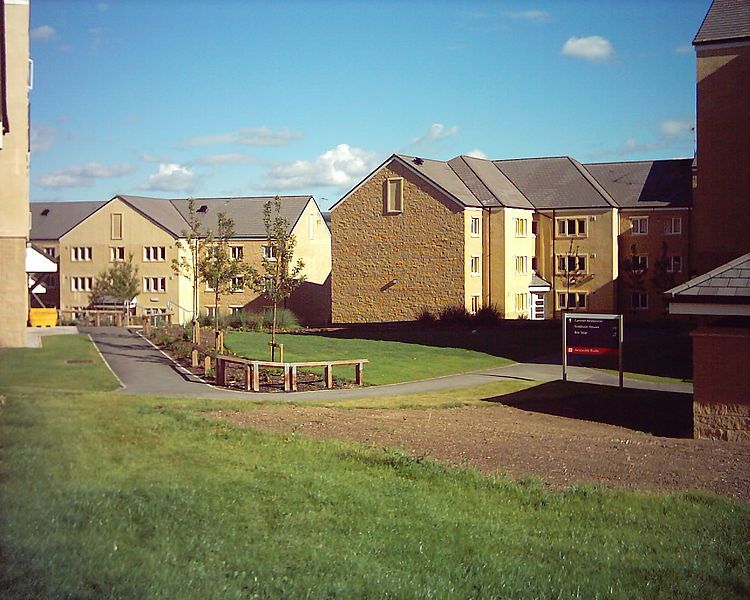 File:Cartmel College Lancaster.jpg