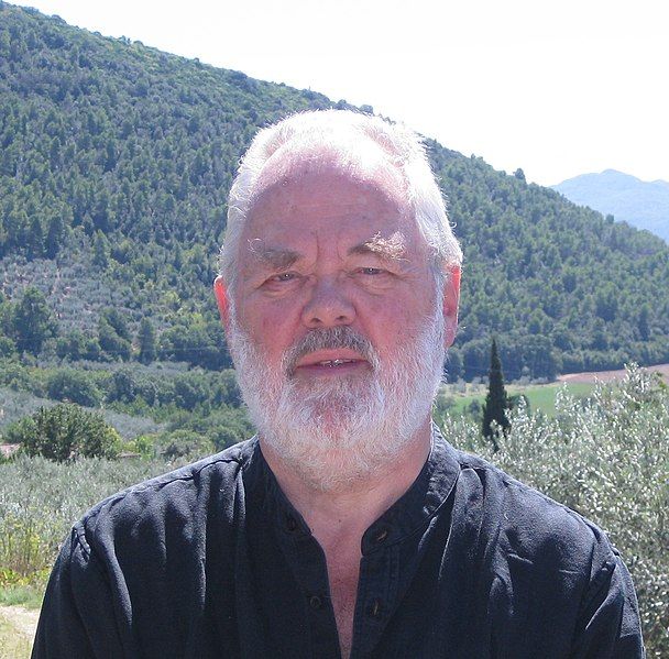 File:Clive Phillpot.jpg