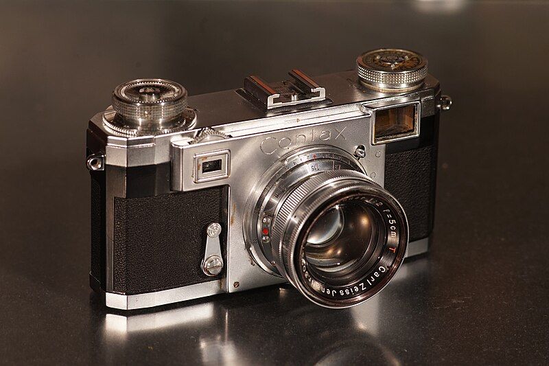 File:Contax IIa 1951.jpg