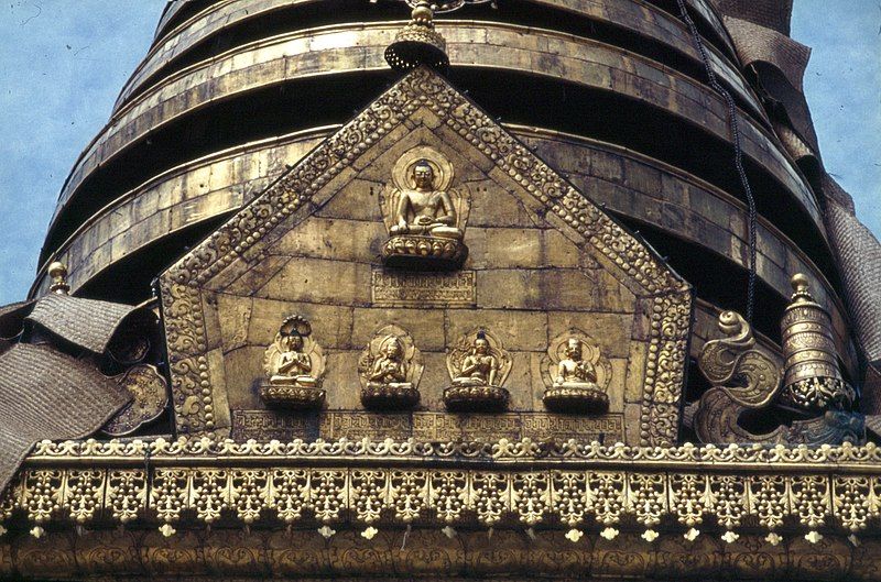 File:Kathmandu-26-Swayambunath-Details des Stupa-1976-gje.jpg