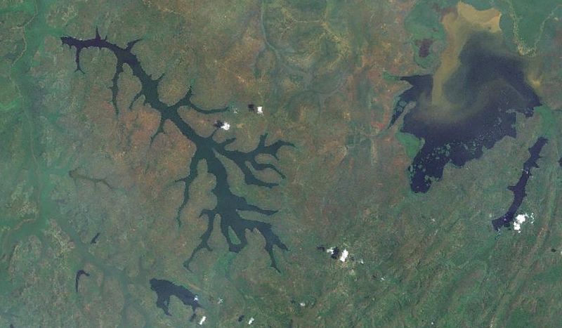 File:Lakes of Burundi.jpg