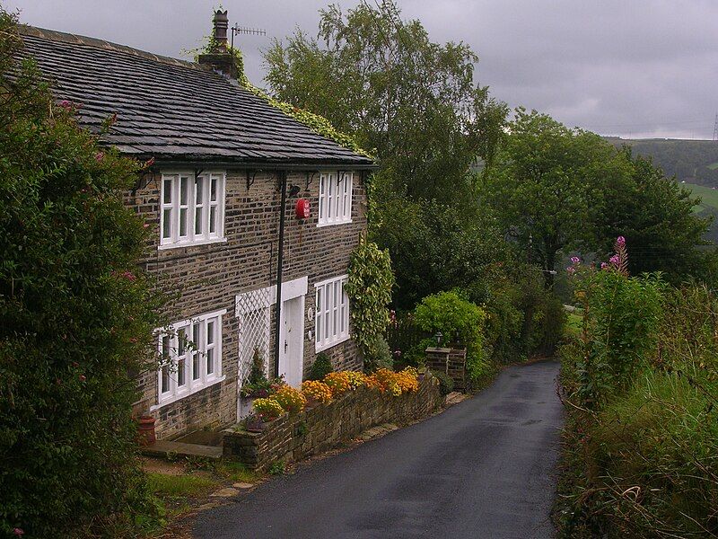 File:Royd Lane, Ripponden.jpg