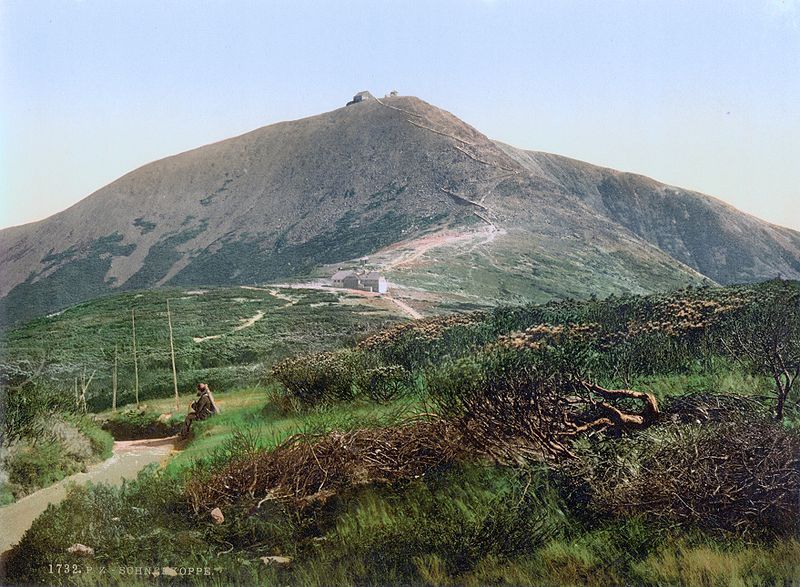 File:Schneekoppe 1900.jpg