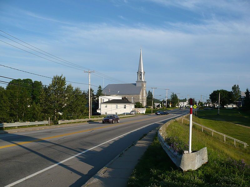 File:Village de Sacré-Coeur.JPG