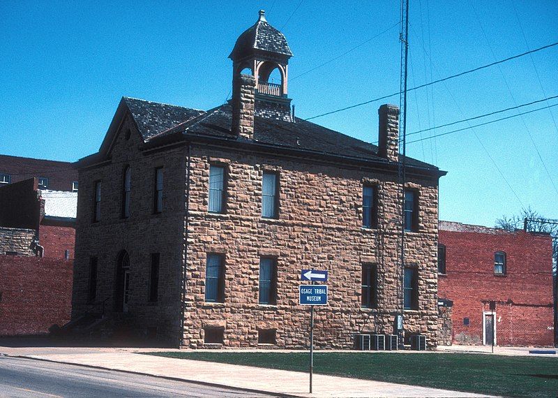 File:CITY HALL.jpg