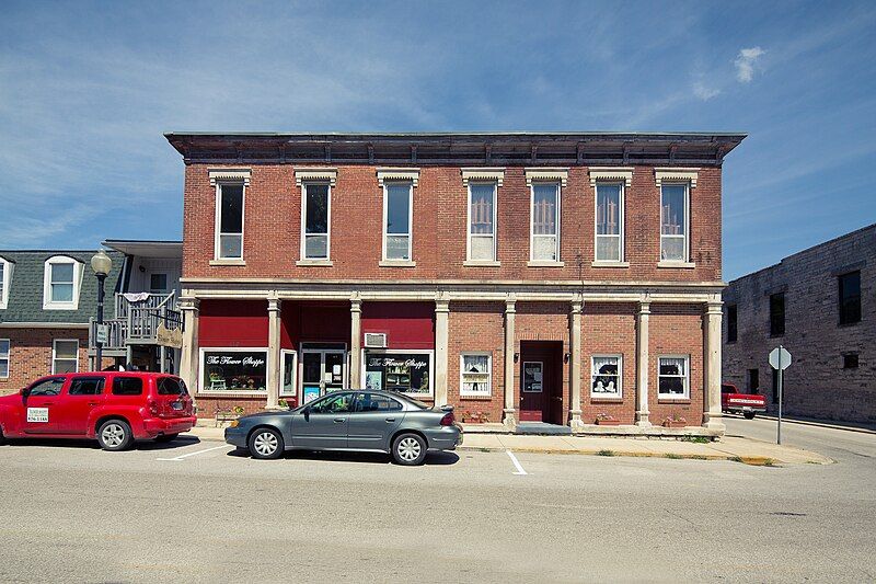 File:Ellettsville, Indiana building.jpg