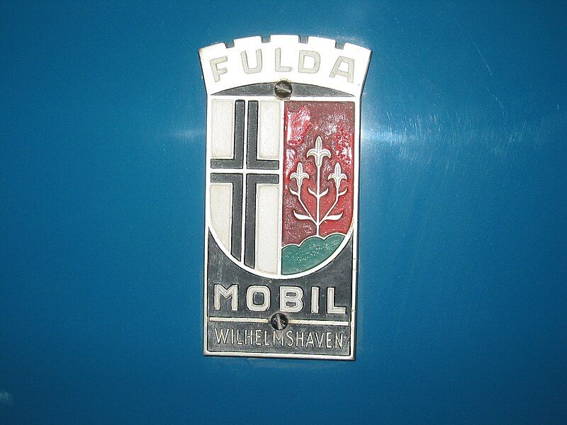 File:Emblem Fuldamobil.JPG