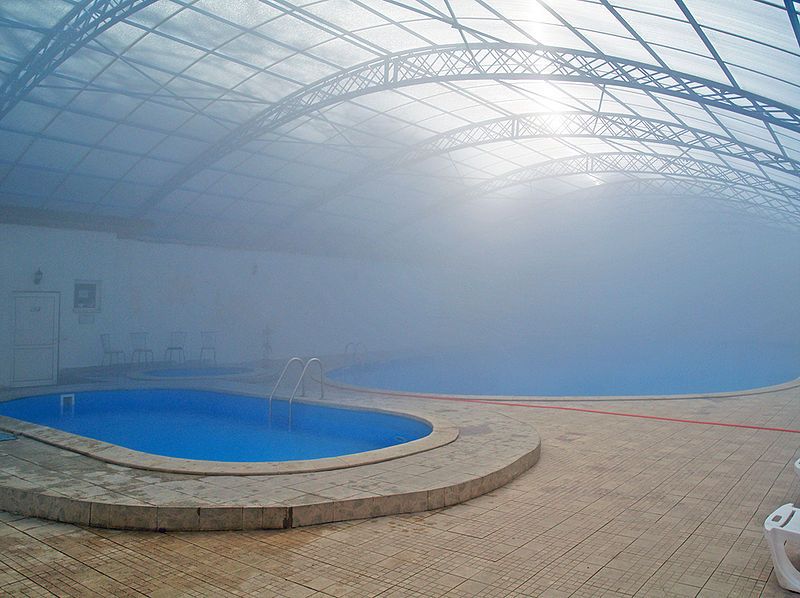 File:Ognyanovo-Delta-Hotel-Mineral-water-swimming--pools.jpg