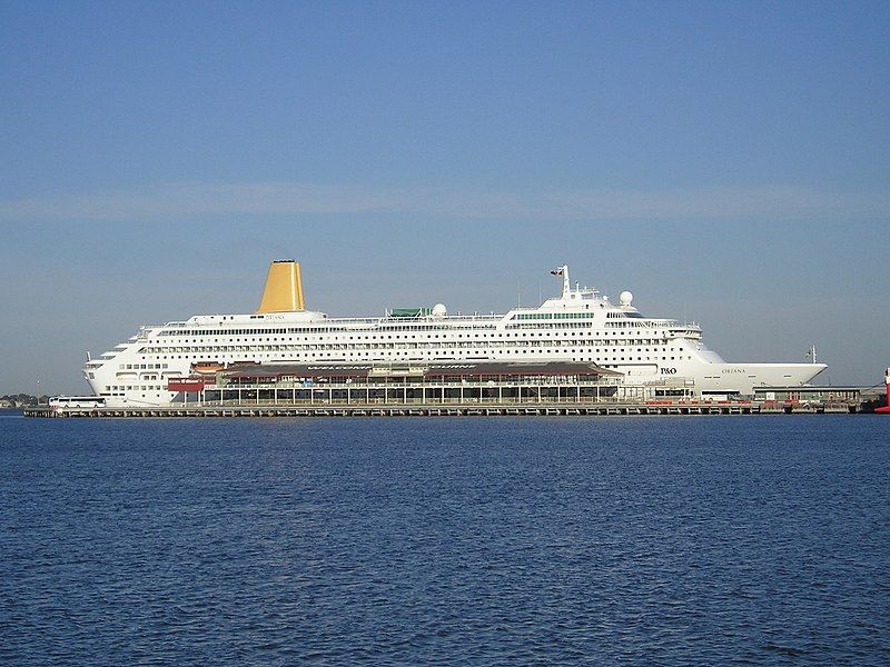 File:Oriana 2006.jpg